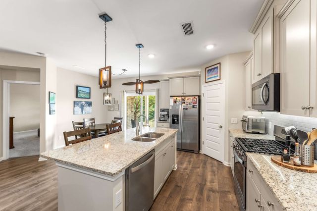 6042 Blackberry Ridge Ln, Hermitage, TN 37076