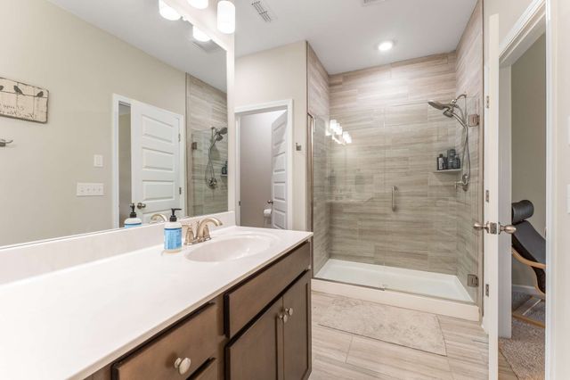 6042 Blackberry Ridge Ln, Hermitage, TN 37076