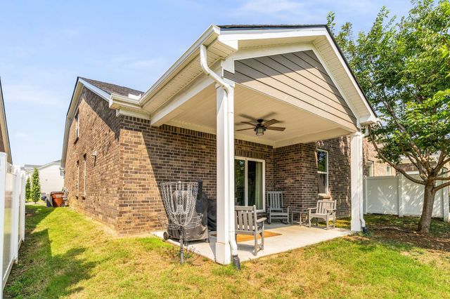 6042 Blackberry Ridge Ln, Hermitage, TN 37076