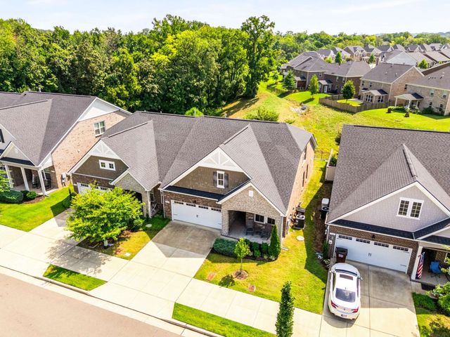 6042 Blackberry Ridge Ln, Hermitage, TN 37076
