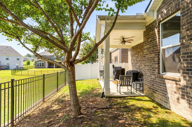 6042 Blackberry Ridge Ln, Hermitage, TN 37076