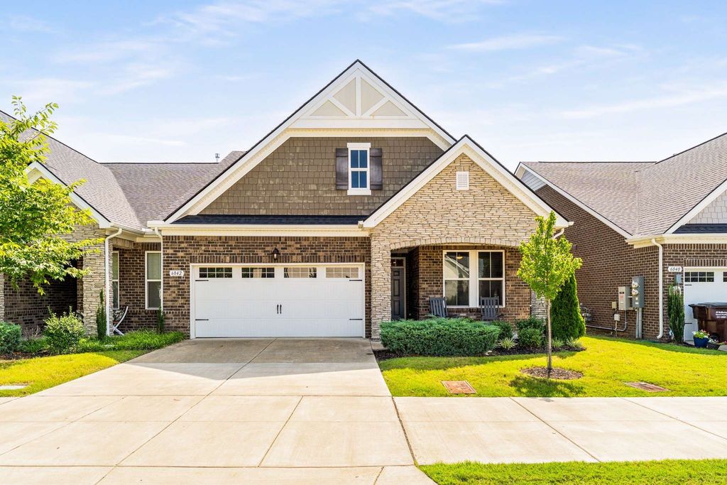 6042 Blackberry Ridge Ln, Hermitage, TN 37076