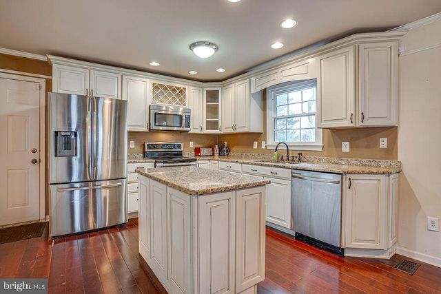 2016 JENNINGS ST, Woodbridge, VA 22191