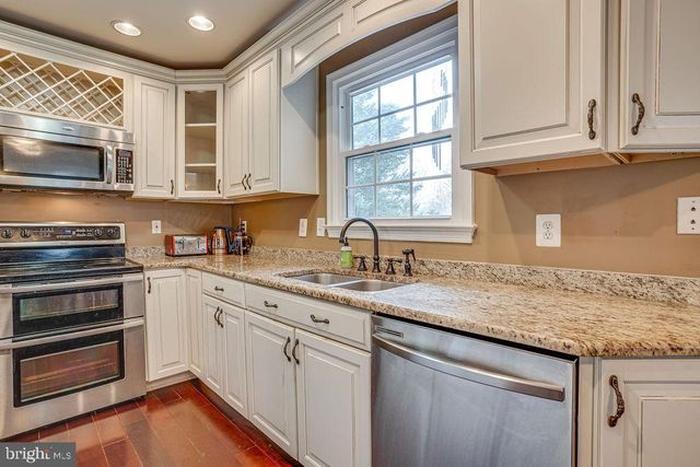 2016 JENNINGS ST, Woodbridge, VA 22191