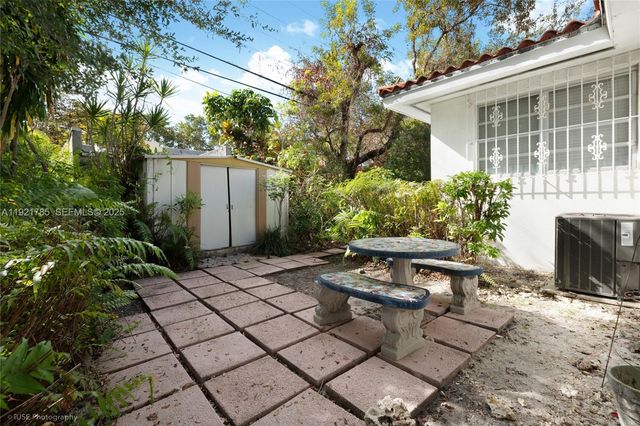 536 Minorca Ave, Coral Gables, FL 33134