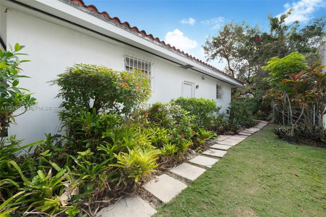 536 Minorca Ave, Coral Gables, FL 33134