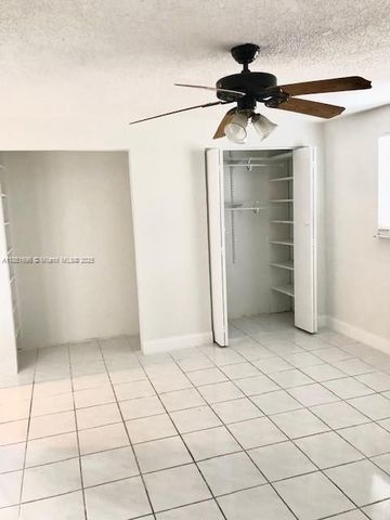 6313 Hayes St, Hollywood, FL 33024