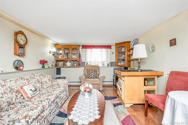 49 Amherst Drive, Massapequa, NY 11758