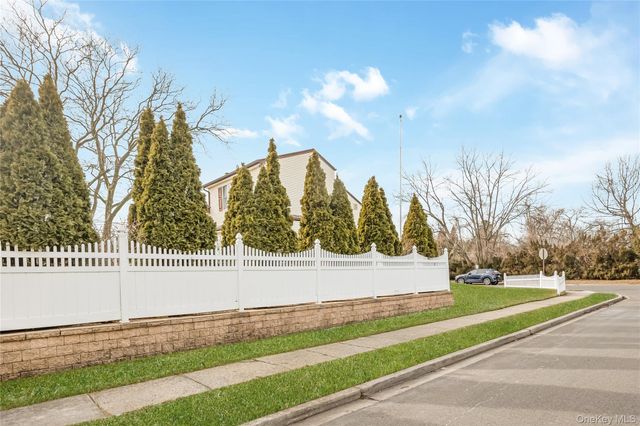 49 Amherst Drive, Massapequa, NY 11758