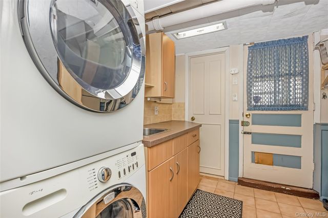 49 Amherst Drive, Massapequa, NY 11758