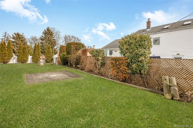 49 Amherst Drive, Massapequa, NY 11758