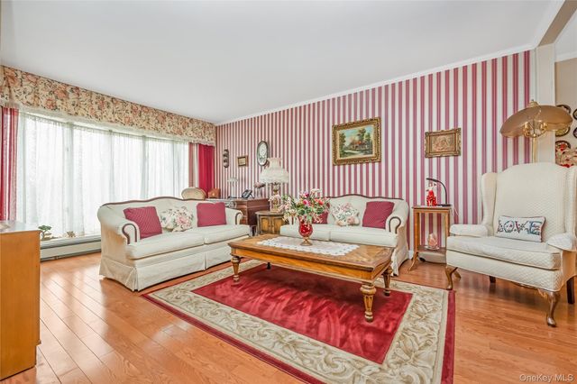 49 Amherst Drive, Massapequa, NY 11758