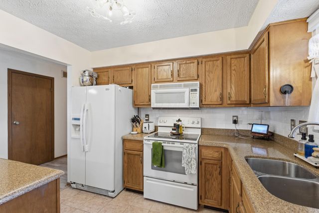 300 Pathfinder Drive, Reynoldsburg, OH 43068