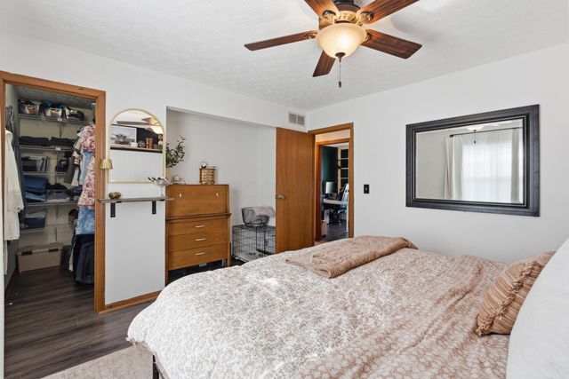 300 Pathfinder Drive, Reynoldsburg, OH 43068