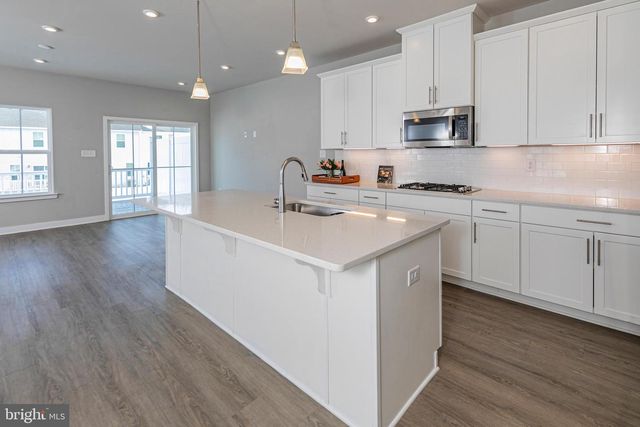 2410 LENOX DR, Lawrence Township, NJ 08648
