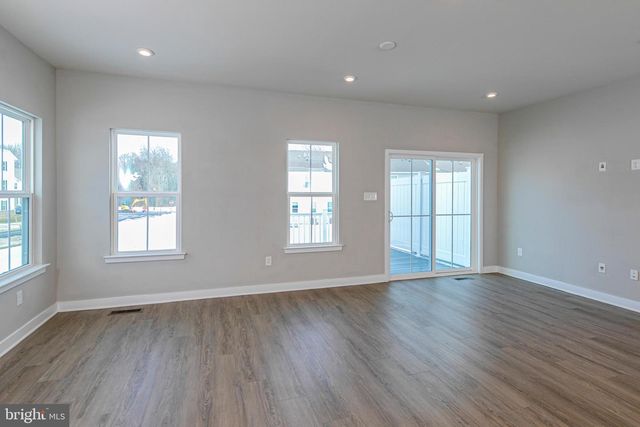 2410 LENOX DR, Lawrence Township, NJ 08648