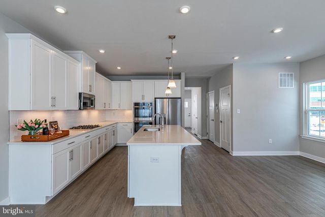 2410 LENOX DR, Lawrence Township, NJ 08648