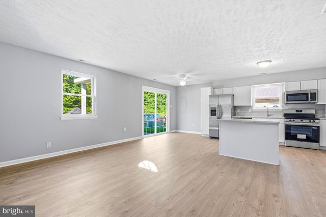 650 FIELD RD, Lusby, MD 20657