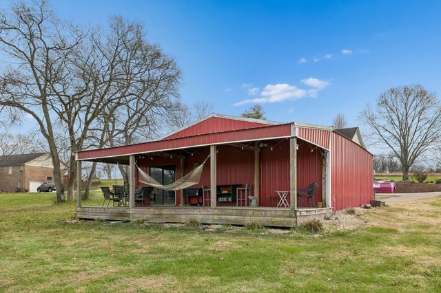 2755 Greens Mill Rd, Columbia, TN 38401