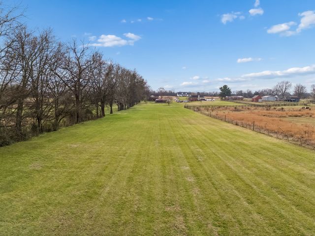 2755 Greens Mill Rd, Columbia, TN 38401