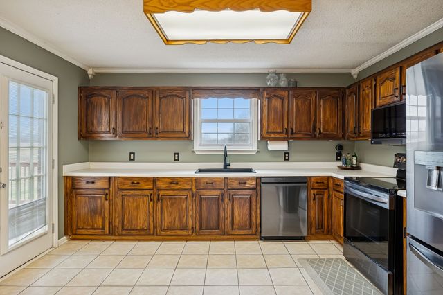 2755 Greens Mill Rd, Columbia, TN 38401