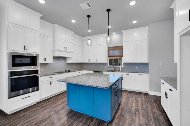 1565 Lizzie Lane, Burleson, TX 76028