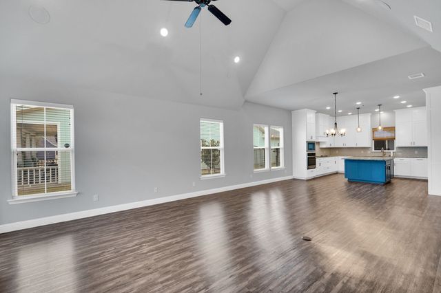 1565 Lizzie Lane, Burleson, TX 76028