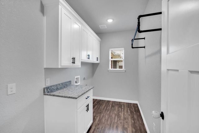 1565 Lizzie Lane, Burleson, TX 76028