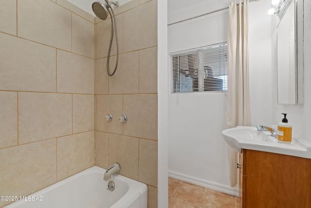 3317 N Geronimo Avenue, Tucson, AZ 85705