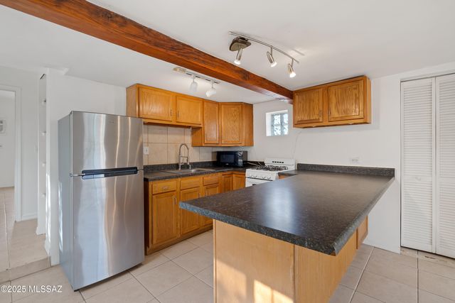 3317 N Geronimo Avenue, Tucson, AZ 85705