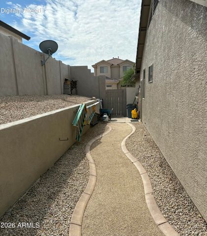 6352 W BRILES Road, Phoenix, AZ 85083