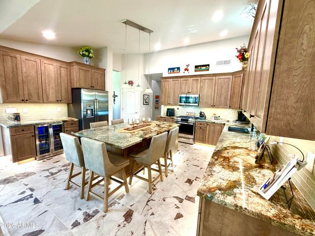 6352 W BRILES Road, Phoenix, AZ 85083