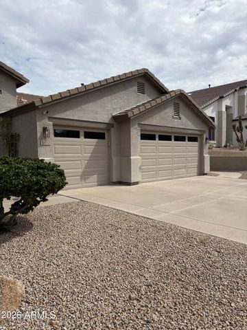 6352 W BRILES Road, Phoenix, AZ 85083