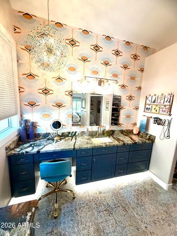 6352 W BRILES Road, Phoenix, AZ 85083