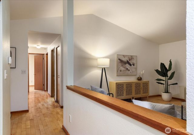 2295 Wellman Place, Oak Harbor, WA 98277