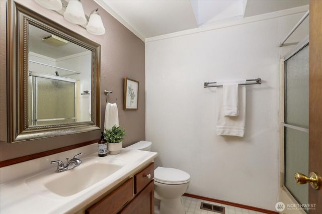 2295 Wellman Place, Oak Harbor, WA 98277