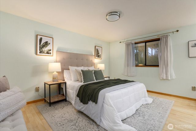 2295 Wellman Place, Oak Harbor, WA 98277