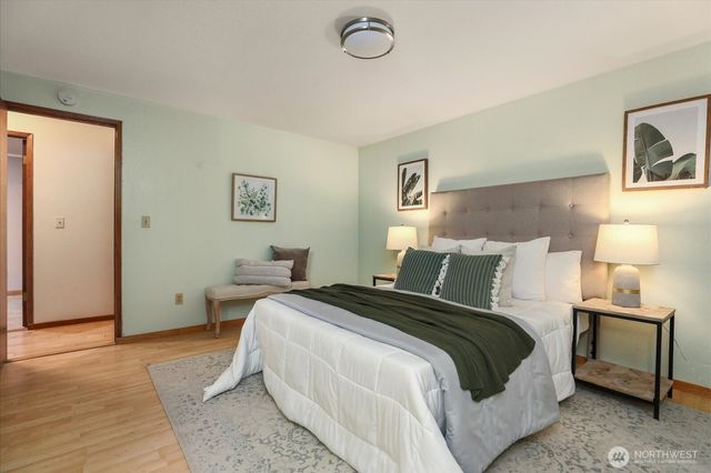 2295 Wellman Place, Oak Harbor, WA 98277