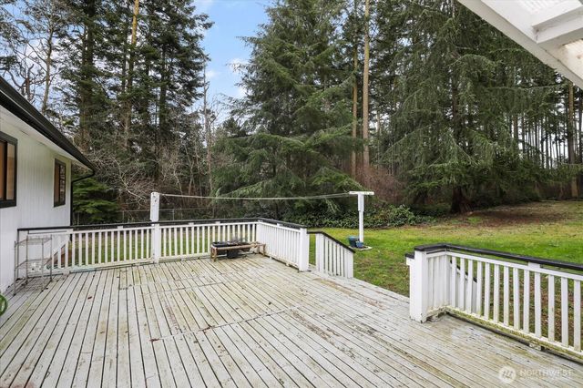 2295 Wellman Place, Oak Harbor, WA 98277