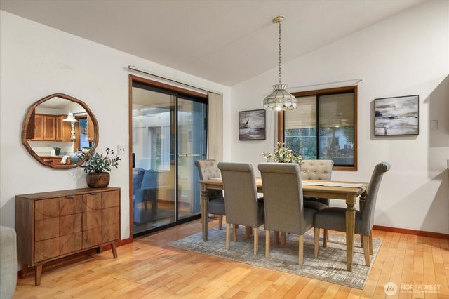 2295 Wellman Place, Oak Harbor, WA 98277