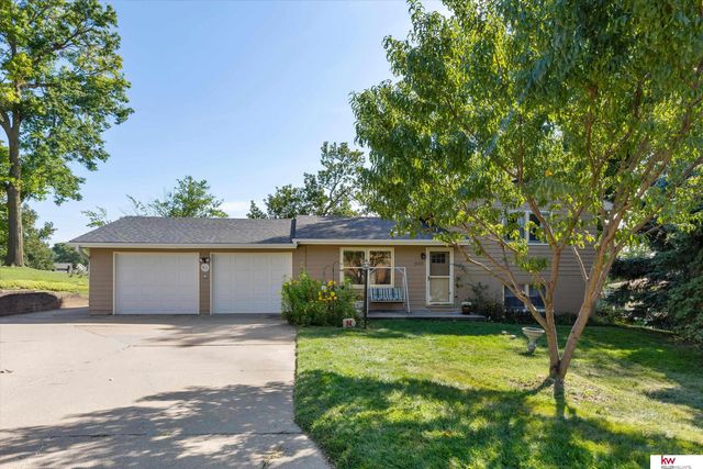 2103 Lindyview Lane, Bellevue, NE 68005