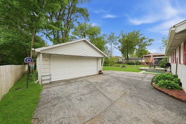15726 LARAMIE Avenue, Oak Forest, IL 60452