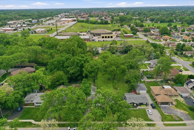 15726 LARAMIE Avenue, Oak Forest, IL 60452