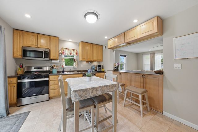 15726 LARAMIE Avenue, Oak Forest, IL 60452