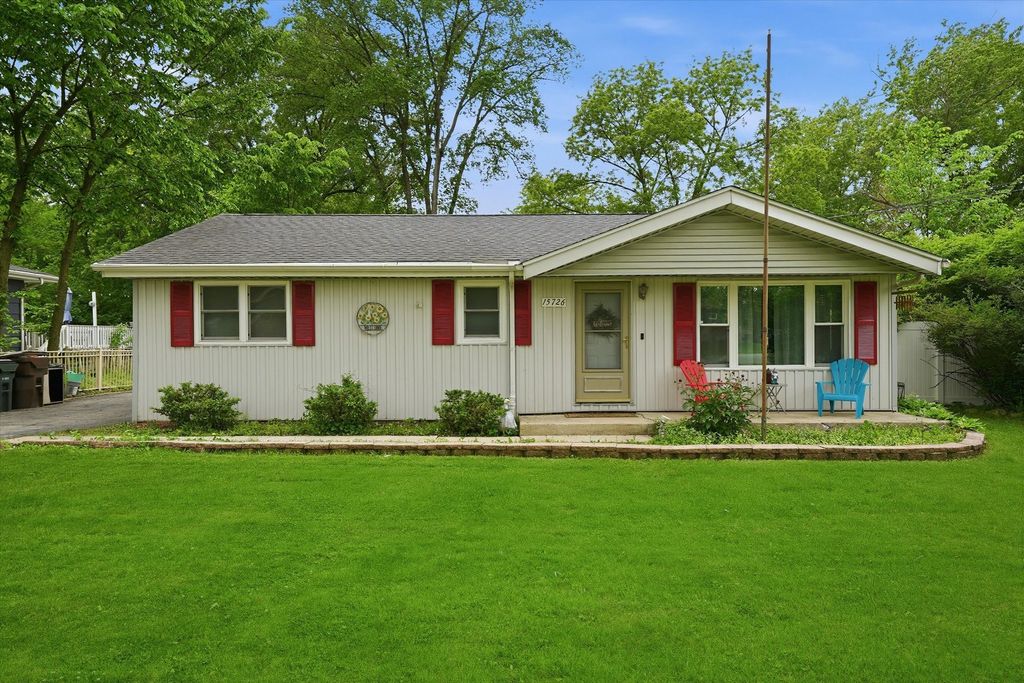 15726 LARAMIE Avenue, Oak Forest, IL 60452