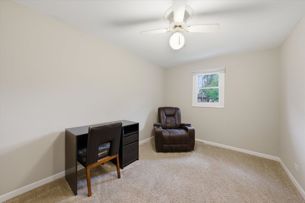 Image 14 of property listing at 15726 LARAMIE Avenue, Oak Forest, IL 60452