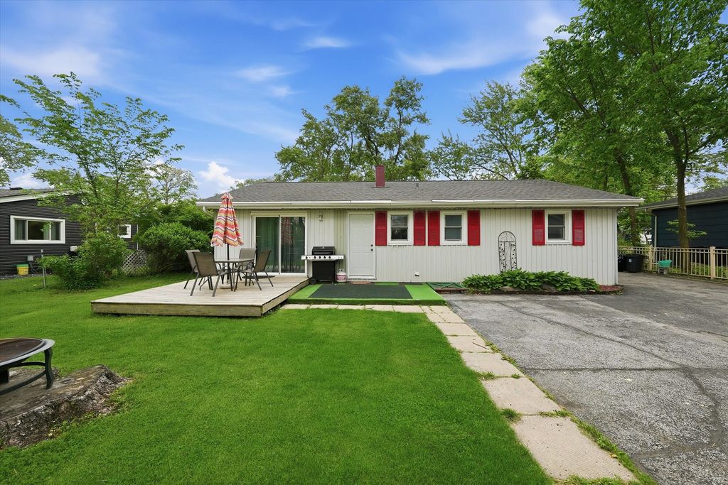 Image 19 of property listing at 15726 LARAMIE Avenue, Oak Forest, IL 60452