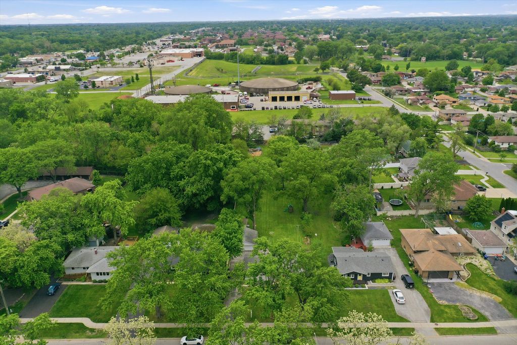 Image 22 of property listing at 15726 LARAMIE Avenue, Oak Forest, IL 60452