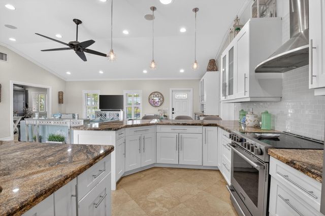 5800 NE 7th Avenue, Boca Raton, FL 33487