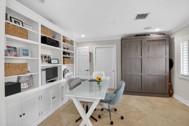 5800 NE 7th Avenue, Boca Raton, FL 33487